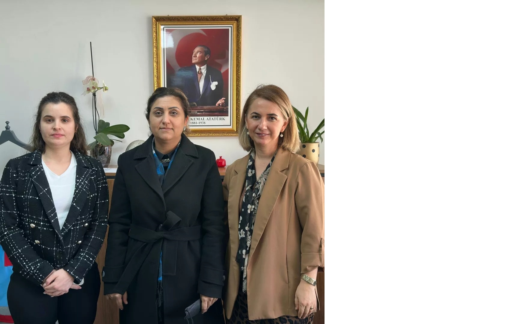 Bandırma Sosyal Yardımlaşma ve Dayanışma Vakfı Müdürü Sayın Şerife KARA'ya Ziyaret