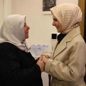 Aile ve Sosyal Hizmetler Bakanımız Göktaş, Kırşehir’de 56 yıllık evli çiftin çay davetini geri çevirmedi - fotoğraf 2