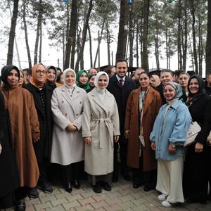 Bakanımız Göktaş, Dünya Kadınlar Günü'nde İstanbul'daki fidan dikim etkinliğine katıldı - fotoğraf 4