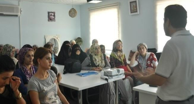 Batman'da AEP çerçevesinde 45 kişiye ''Aile İçi İletişim” eğitimi verildi.