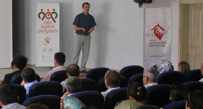 Ankara'da 82 kişiye AEP kapsamında “"0-18 Yaş Gelişimi " konulu eğitim verildi.