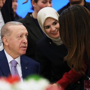 Cumhurbaşkanı Erdoğan ve Bakanımız Göktaş, devlet himayesindeki çocuklarla iftarda bir araya geldi - fotoğraf 1
