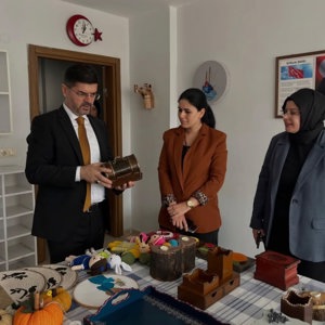 İl Müdürümüz Murat Karaarslan, Aile Destek Merkezi 2’yi (ADEM-2) ziyaret etti. - fotoğraf 3