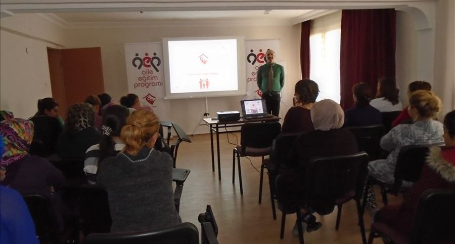 Meslek edindirme kursu kursiyerlerine “Madde Kullanım Riski ve Madde Bağımlılığından Korunma”  eğitimi verildi.