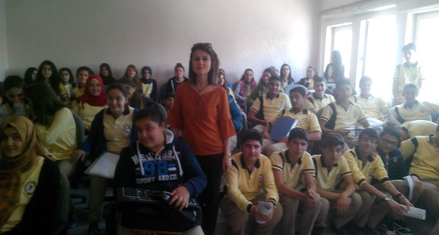 Malatya'da öğrencilere yönelik "Bilinçli Medya Kullanımı” konulu eğitim düzenlendi.