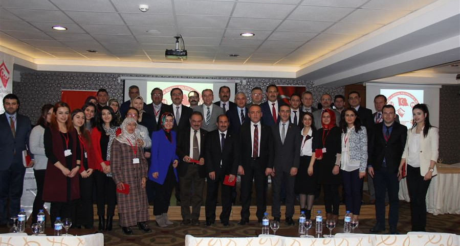 Erzincan’da “En Büyük Hazinemiz AİLEMİZ” temalı aile çalıştayı gerçekleştirildi.