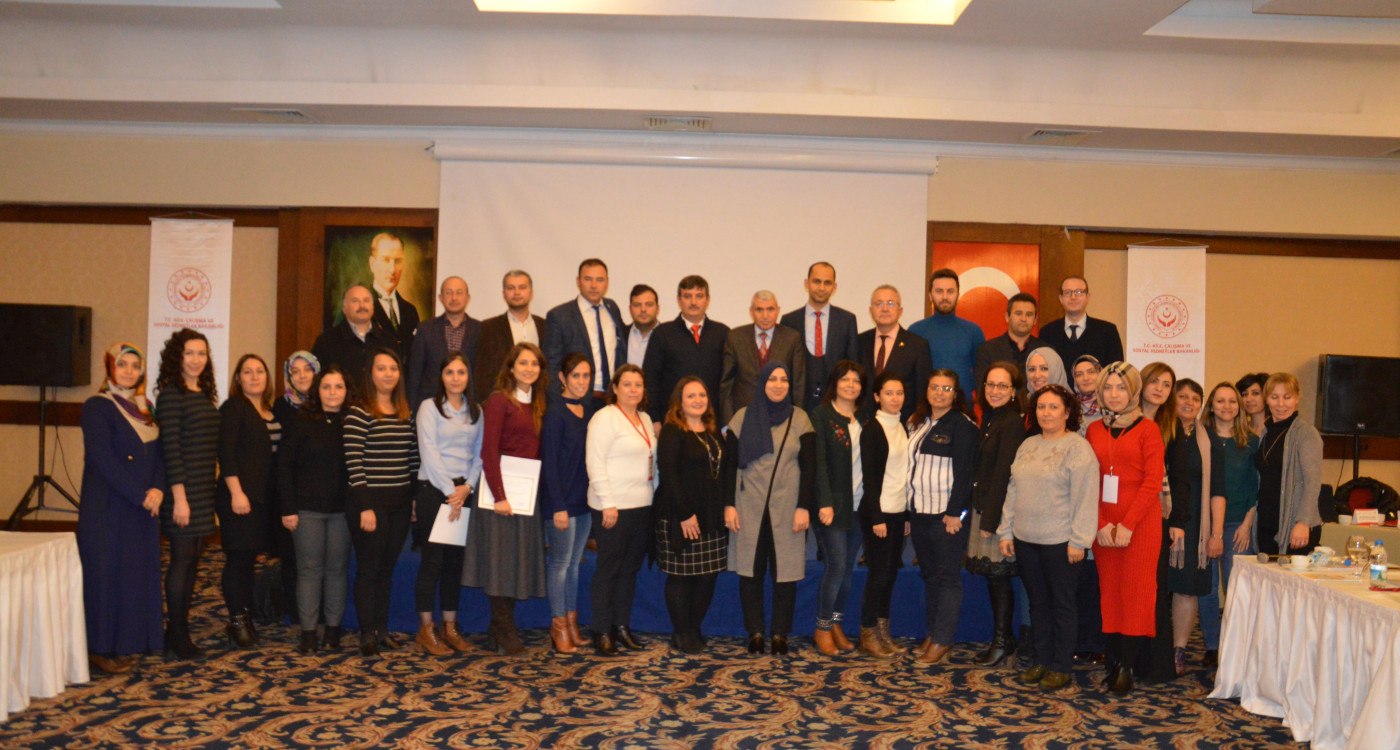 “Evlilik Öncesi Eğitim 2017-2018 Yaygınlaştırma Projesi” Şehzadeler Şehri Manisa’da düzenlenen programla tamamlandı