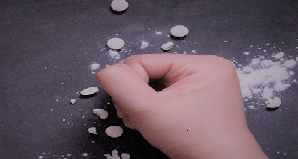 BAĞIMLILIKLA MÜCADELEDE YANINIZDAYIZ