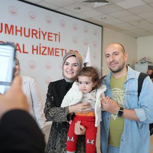 Aile ve Sosyal Hizmetler Bakanımız Göktaş, bakanlık personeli ile bayramlaştı - fotoğraf 2