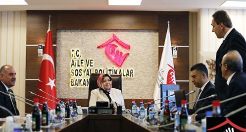 Yaşlı ve engellilerin bakımı için Alman Elit Akademie AG ile işbirliği protokolü