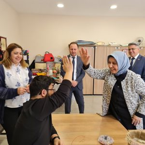 Aile ve Toplum Hizmetleri Genel Müdür Yardımcımız Sayın Samiye Korkmaz'dan İlimize Ziyaret! - fotoğraf 5