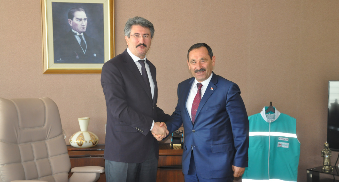 Etimesgut Belediye Başkanı Enver Demirel Engelli Ve Yaşlı Hizmetleri Genel Müdürü Dr. Orhan KOÇ’u ziyaret etti