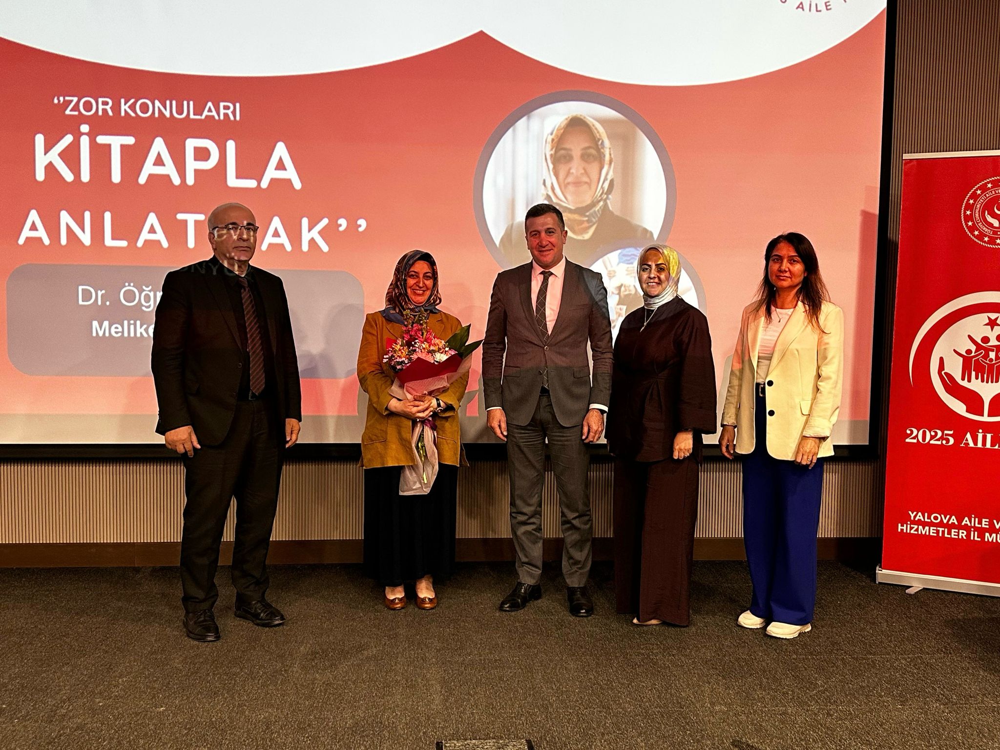 “Zor Konuları Kitapla Anlatmak” Söyleşisi Gerçekleştirildi