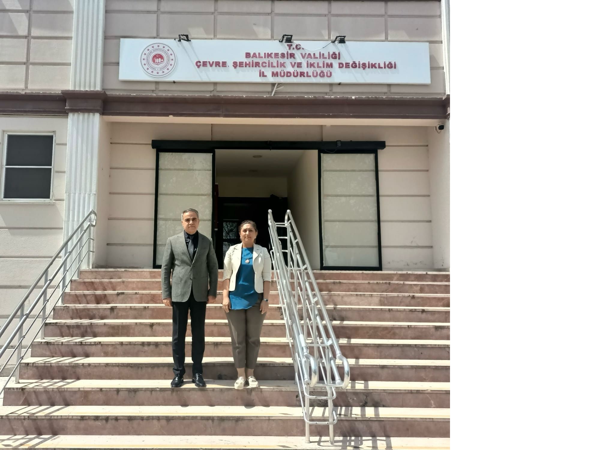 İl Müdürümüz Sayın Emine BÖÇKÜN, Balıkesir Çevre, Şehircilik ve İklim Değişikliği İl Müdürü Sayın Kadir KANDEMİR’e Ziyaret Gerçekleştirdi