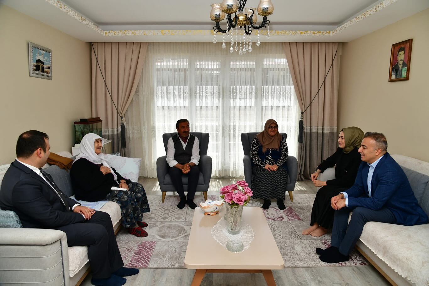 Anneler Günü Kutlu Olsun