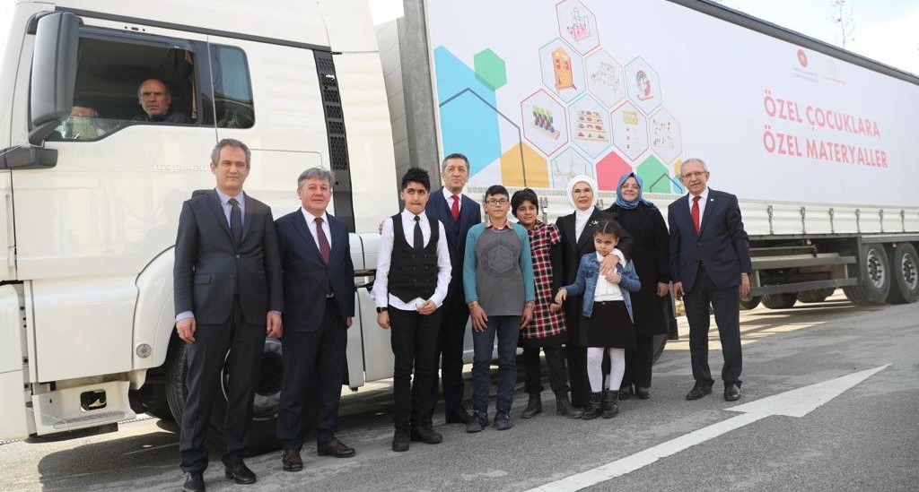 Bakan Selçuk, Emine Erdoğan’ın Himayelerinde Gerçekleşen “Özel Çocuklara Özel Materyaller Projesi”nin Tanıtım Toplantısına Katıldı