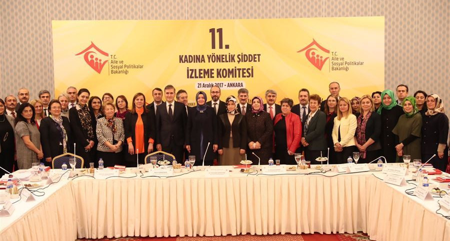 "En büyük arzumuz şiddetin insan ve toplum hayatından tamamen çıkartılması, kadınlarımızın hayatın her alanında çok daha güçlü şekilde yer alması''