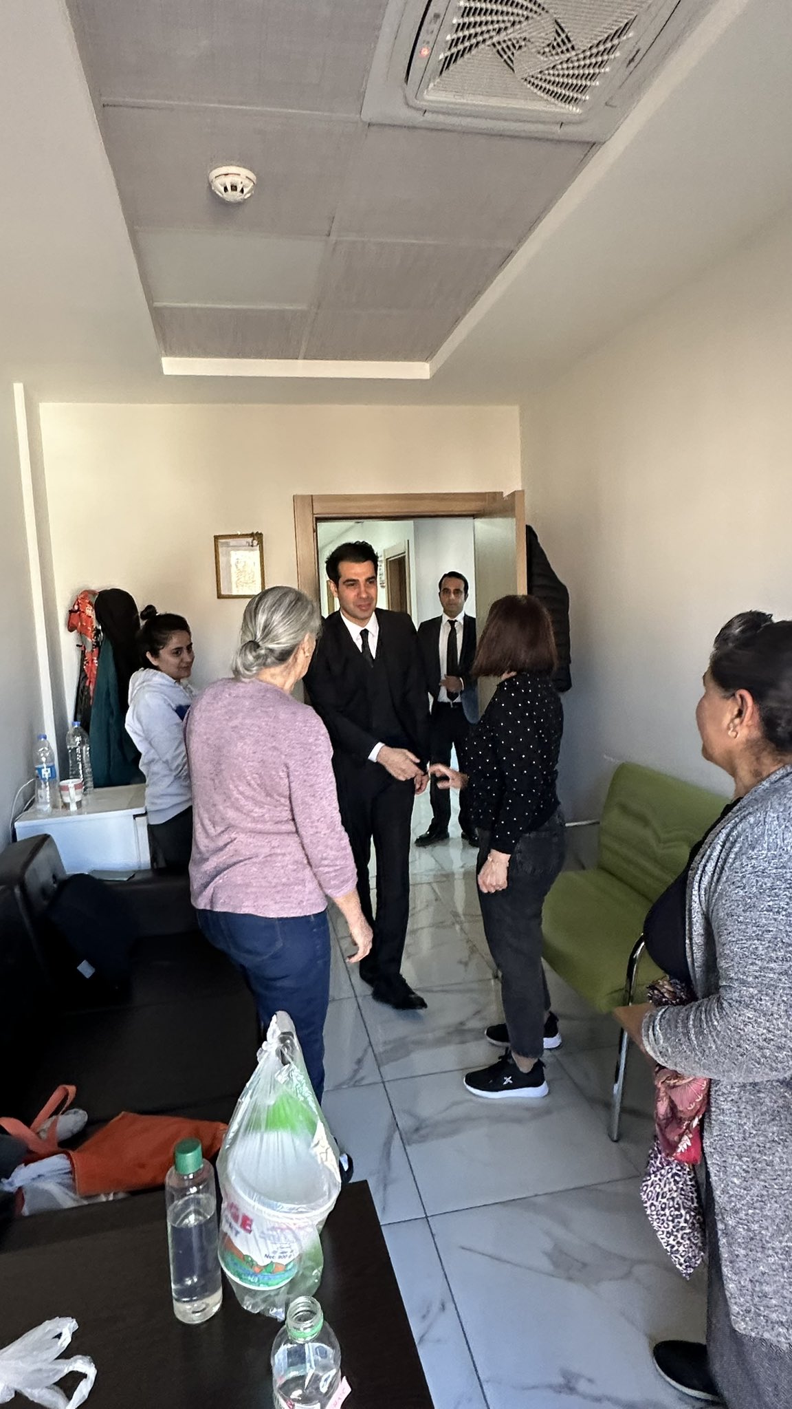 İl Müdürümüz Hüseyin Okan, 8 Mart Dünya Kadınlar Günü münasebetiyle müdürlüğümüz binasında görev yapan kadın personelimizin Kadınlar Günü’nü kutlamış, günün anlam ve önemine ilişkin iyi dileklerini iletmiştir. 