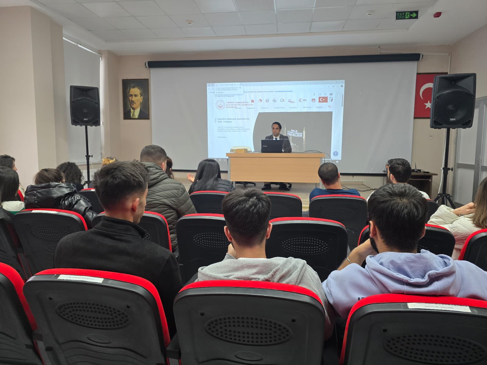 Bakanlığımızın Eğitim Yayın Daire Başkanlığı tarafından 81 ilde yürütülen hizmet içi ve oryantasyon eğitim programı kapsamında, göreve yeni başlayan çalışma arkadaşlarımıza yönelik 14 günlük eğitim süreci başlatılmıştır