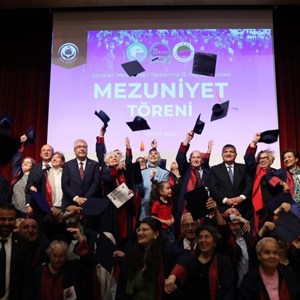 Aile ve Sosyal Hizmetler Bakanımız Göktaş, Sinop’ta 3. Yaş Üniversitesi’nin mezuniyet törenine katıldı - fotoğraf 2