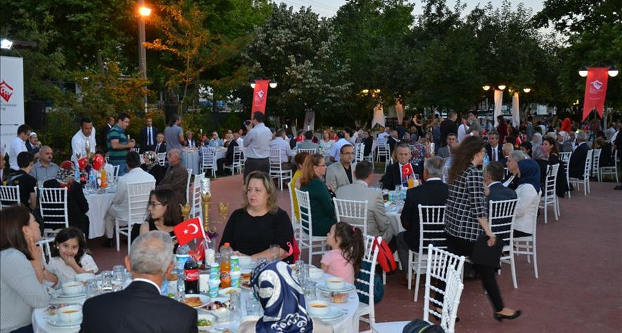 Edirne Aile ve Sosyal Politikalar İl Müdürlüğü Şehit Aileleri ve Gazilerimizle  İftarda Buluştu.