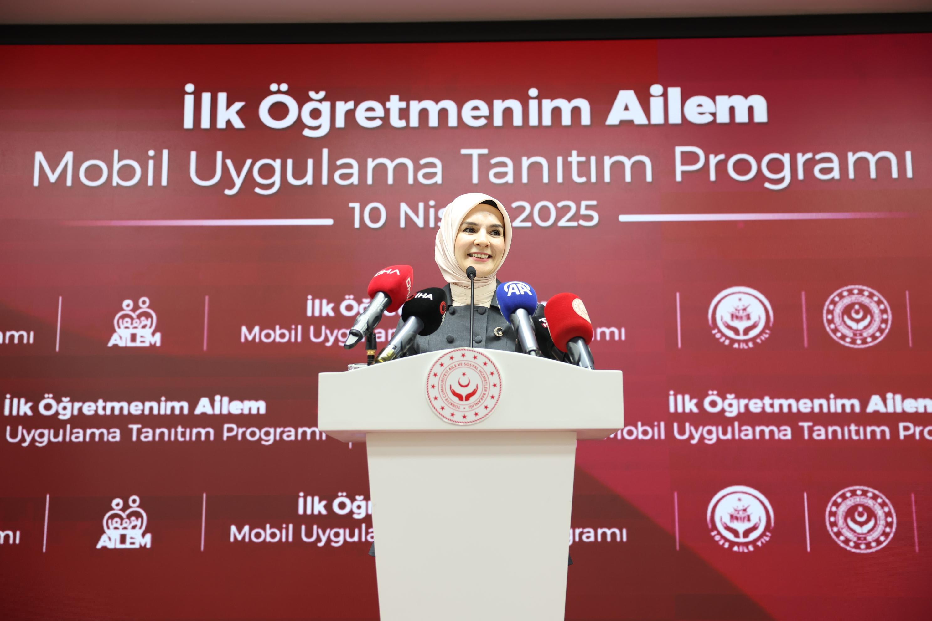 "İlk Öğretmenim Ailem" mobil uygulaması hayata geçirildi