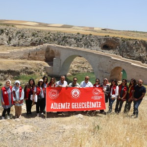  Kızılin Vadisi'nde “Ailemiz Geleceğimiz” Pankartımızı Açtık - fotoğraf 2