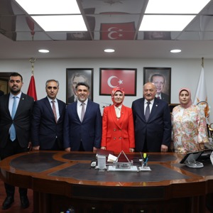 Aile ve Sosyal Hizmetler Bakanımız Göktaş, Erzincan'da ziyaretlerde bulundu - fotoğraf 9