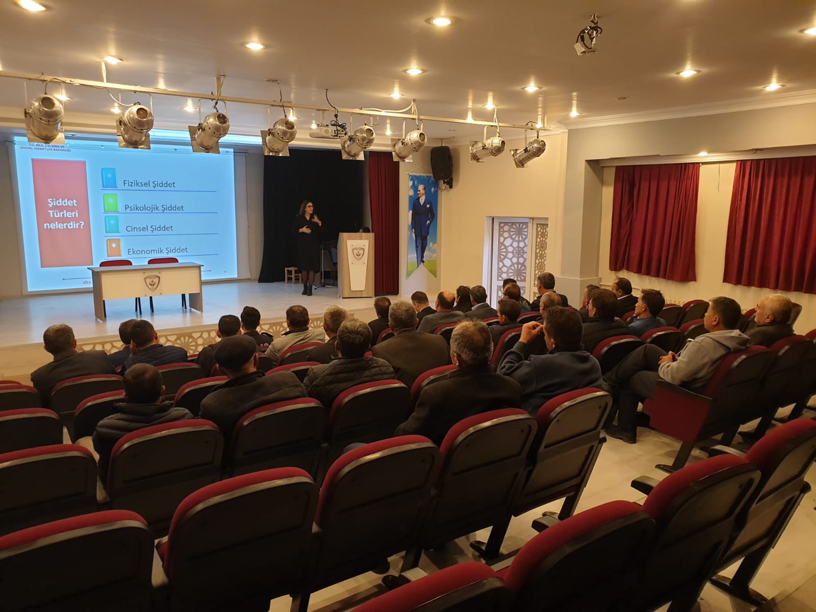 Kadına Yönelik Şiddetle Mücadele Eğitim Seminerleri Büyükorhan’da Devam Ediyor