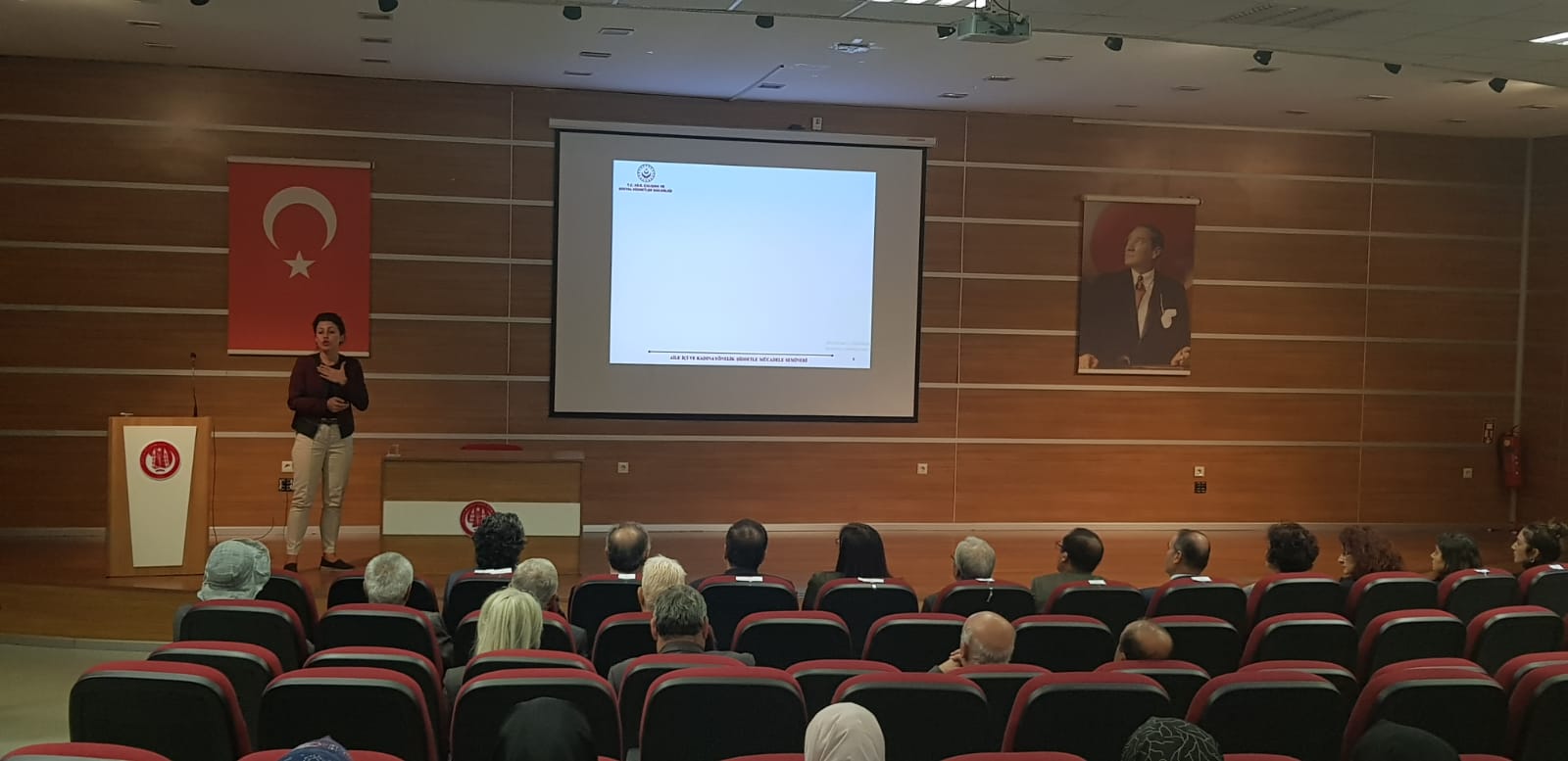 Gemlik’te Kadına Yönelik Şiddetle Mücadele Eğitim Semineri 