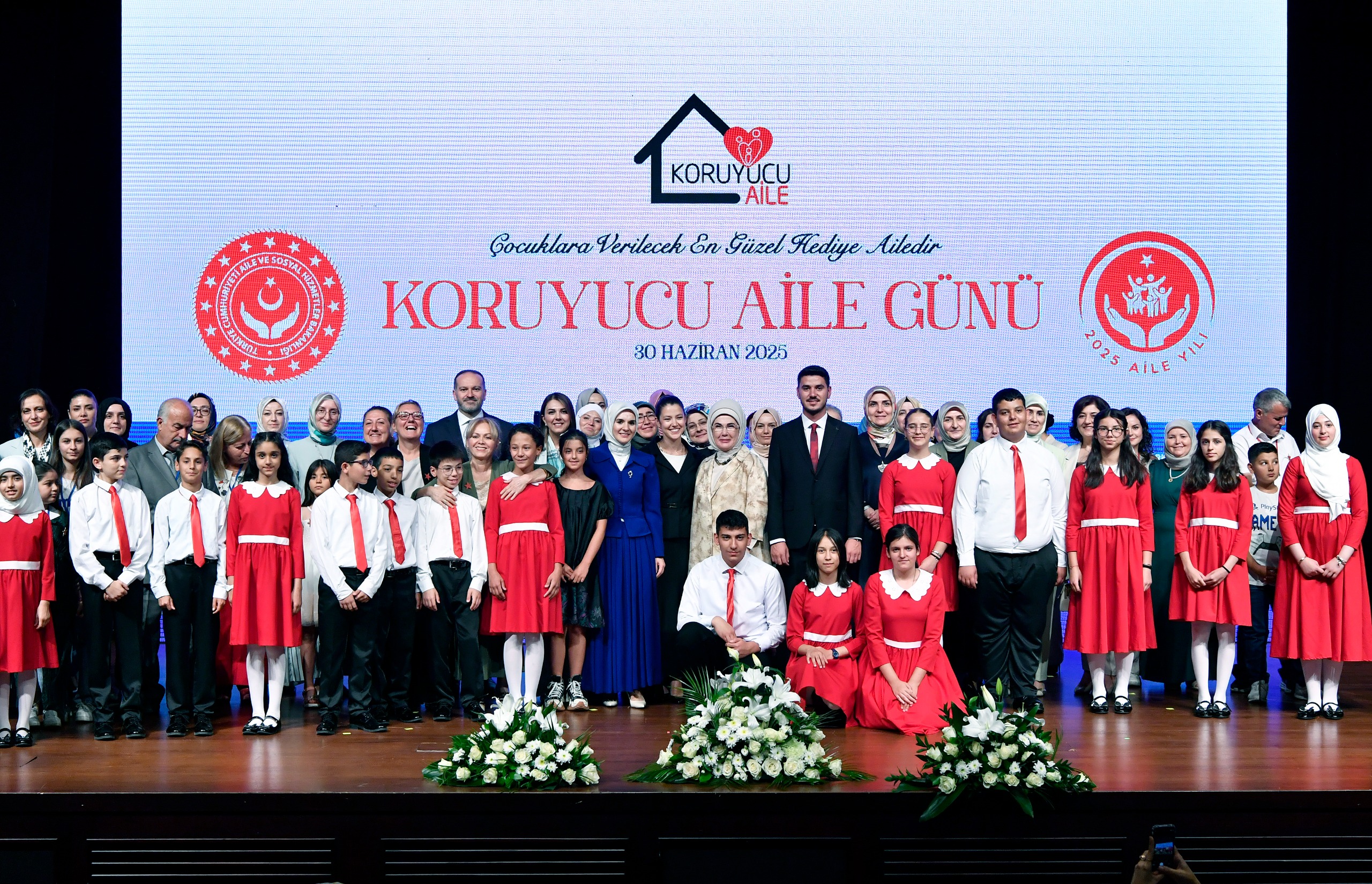 Emine Erdoğan Hanımefendi ve Bakanımız Mahinur Özdemir Göktaş, Koruyucu Aile Günü Programı'na katıldı