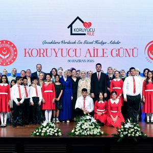 Emine Erdoğan Hanımefendi ve Bakanımız Mahinur Özdemir Göktaş, Koruyucu Aile Günü Programı'na katıldı - fotoğraf 1
