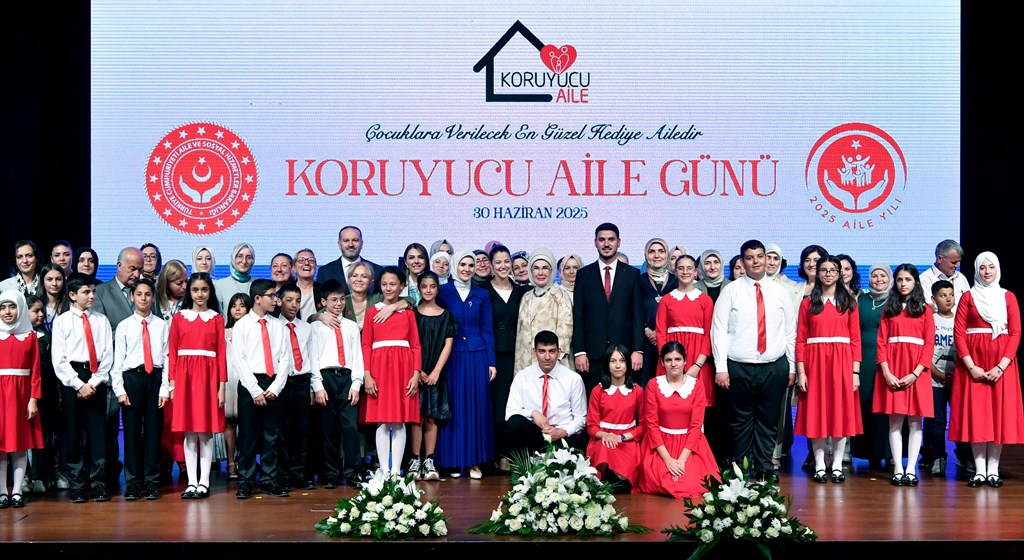 Emine Erdoğan Hanımefendi ve Bakanımız Mahinur Özdemir Göktaş, Koruyucu Aile Günü Programı'na katıldı