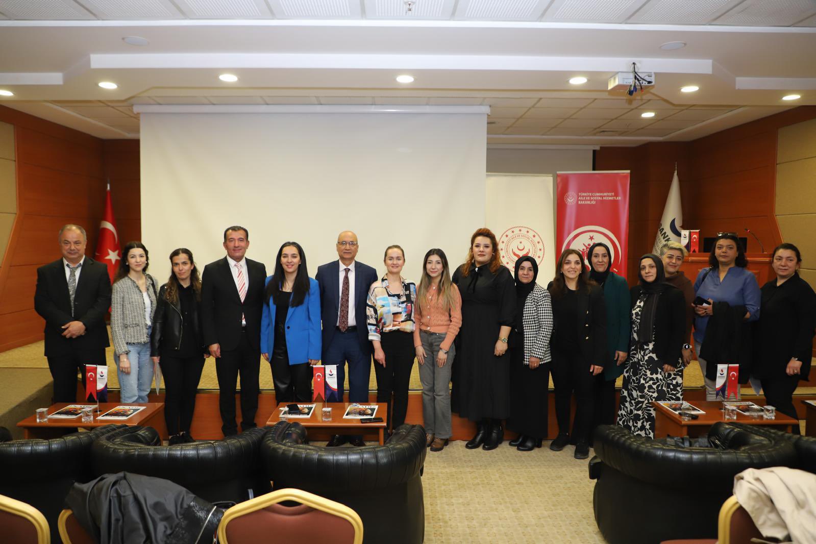 2025 Aile Yılı Kapsamında Kadın Girişimciliği Sempozyumuna Katılım Sağlandı