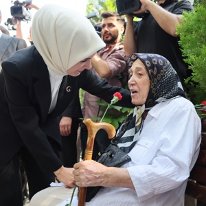 Aile ve Sosyal Hizmetler Bakanımız Göktaş, 15 Temmuz Şehitliği'ndeki anma törenine katıldı - fotoğraf 5
