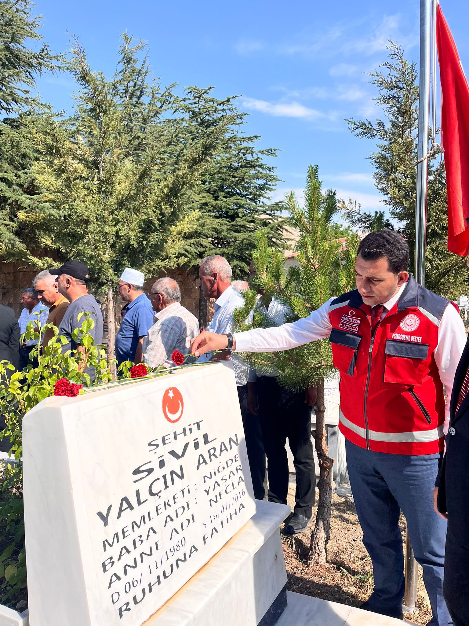 Sivil Şehitimiz Yalçın Aran’ın kıymetli ailesini ziyaret ettik.