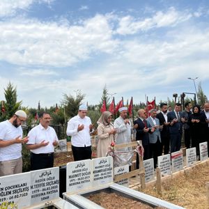15 Temmuz'da Deprem Şehitliği Ziyaretimiz - fotoğraf 3