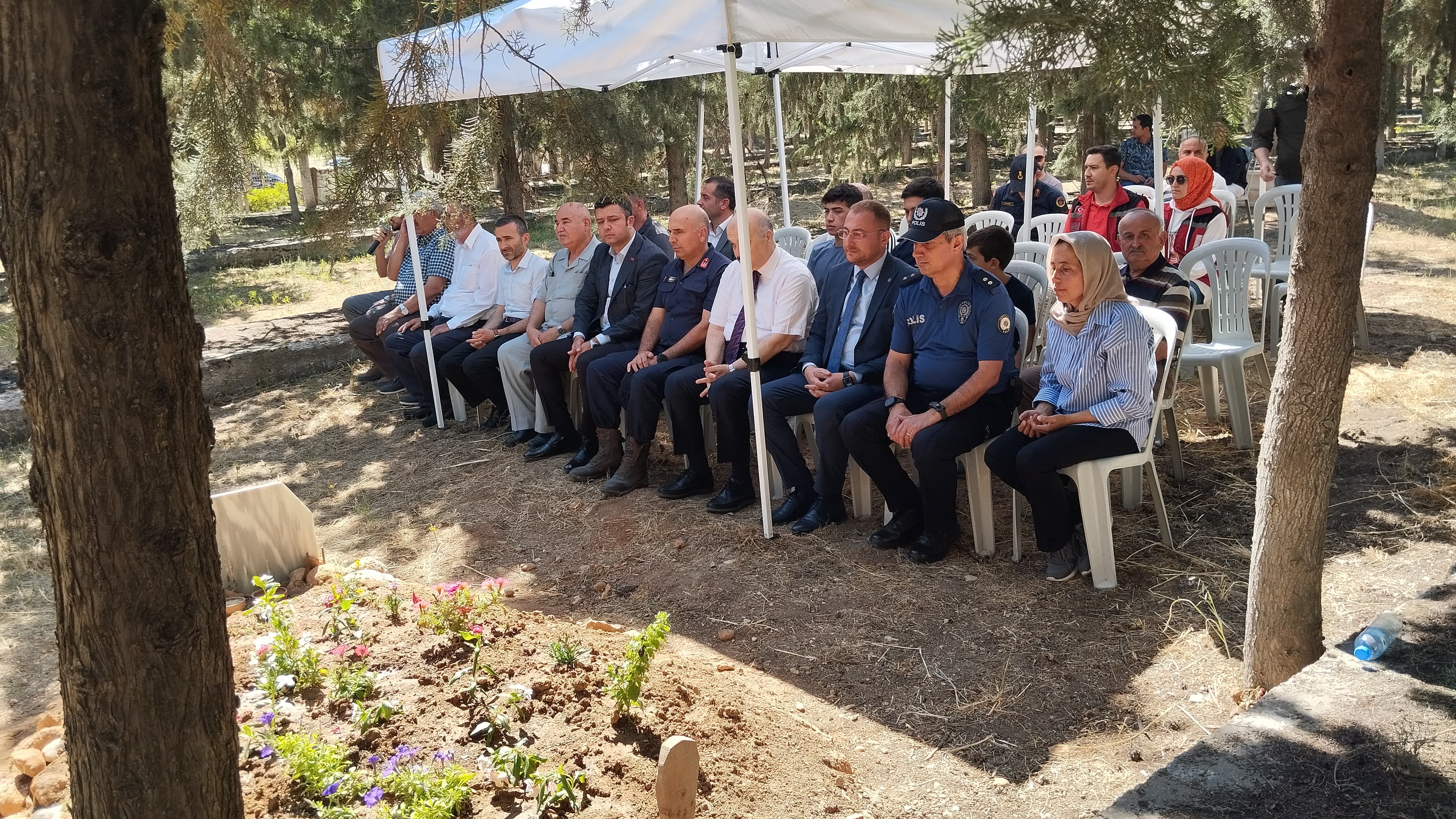 Gazimizi Kabri Başında Dualar İle Andık