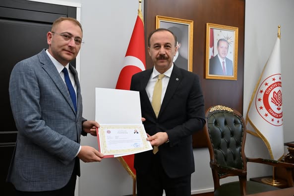 Valimizden Koruyucu Aile Birimimize Başarı Belgesi