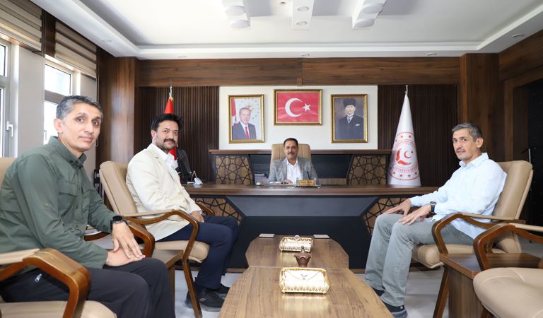 Serhendi Vakfı İl Temsilcisi ve Nezir Derneği İl Temsilcisi Müdürlüğümüzü Ziyaret Ettiler