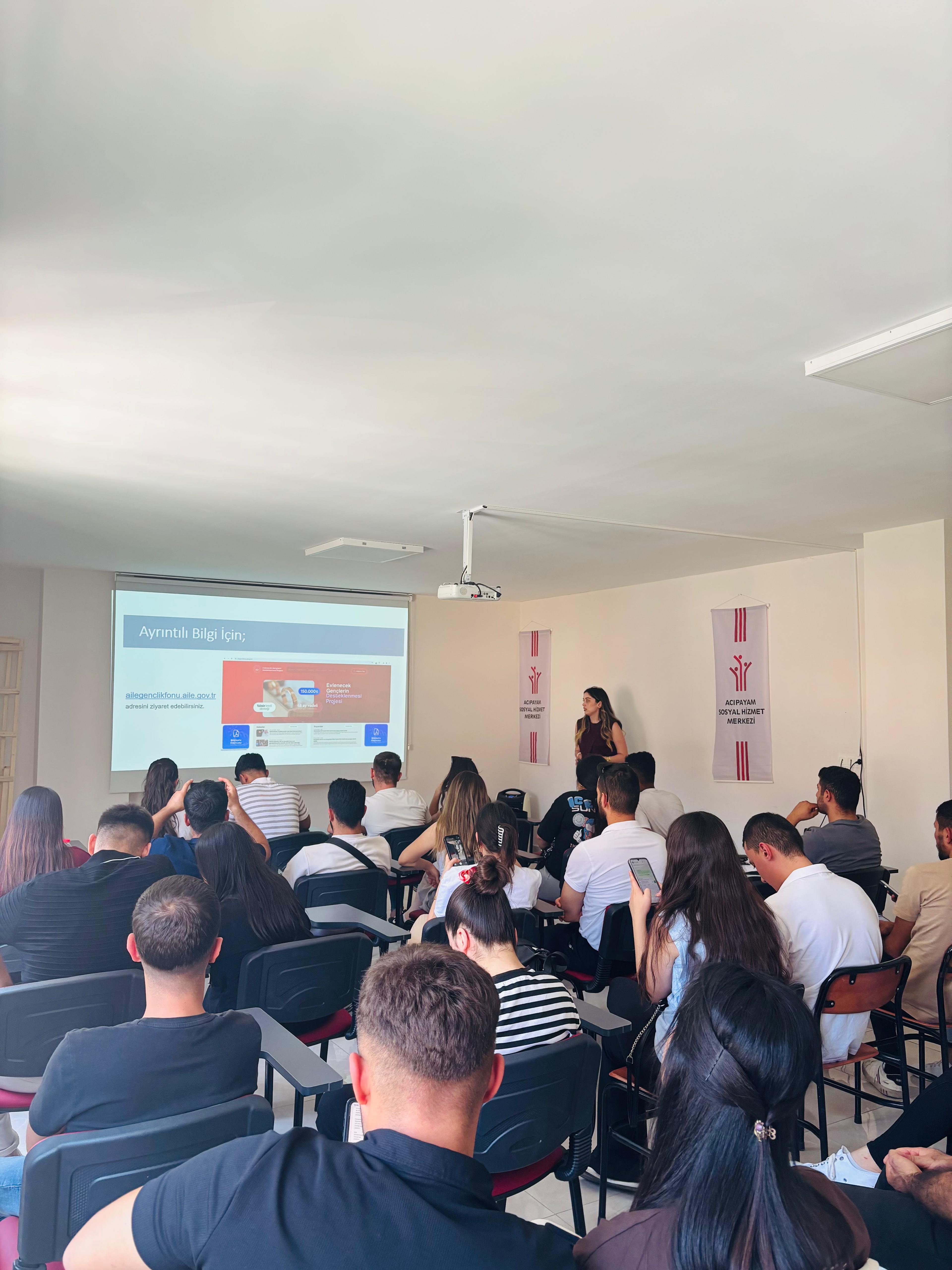 Acıpayam SHM’den Evlilik Kredisi Başvurusunda Bulunan Gençlere Yönelik Eğitim Desteği