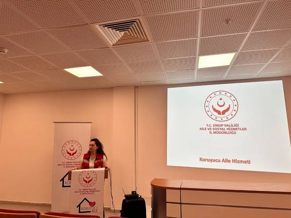 Sinop Atatürk Devlet Hastanesi Personeline Koruyucu Aile Tanıtımı Yapıldı