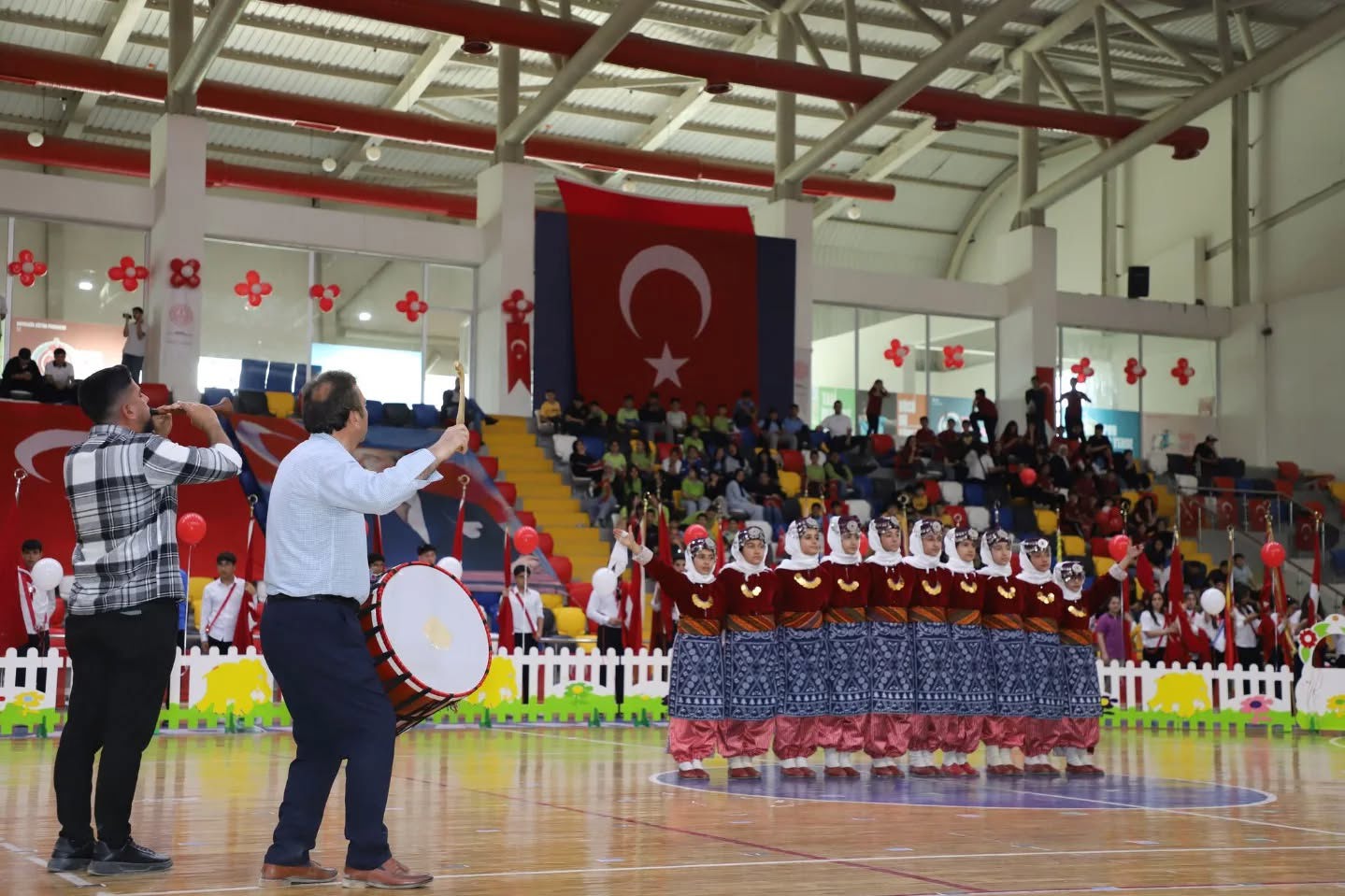 23 Nisan Ulusal Egemenlik ve Çocuk Bayramı Programına Katılım Sağladık - fotoğraf 2