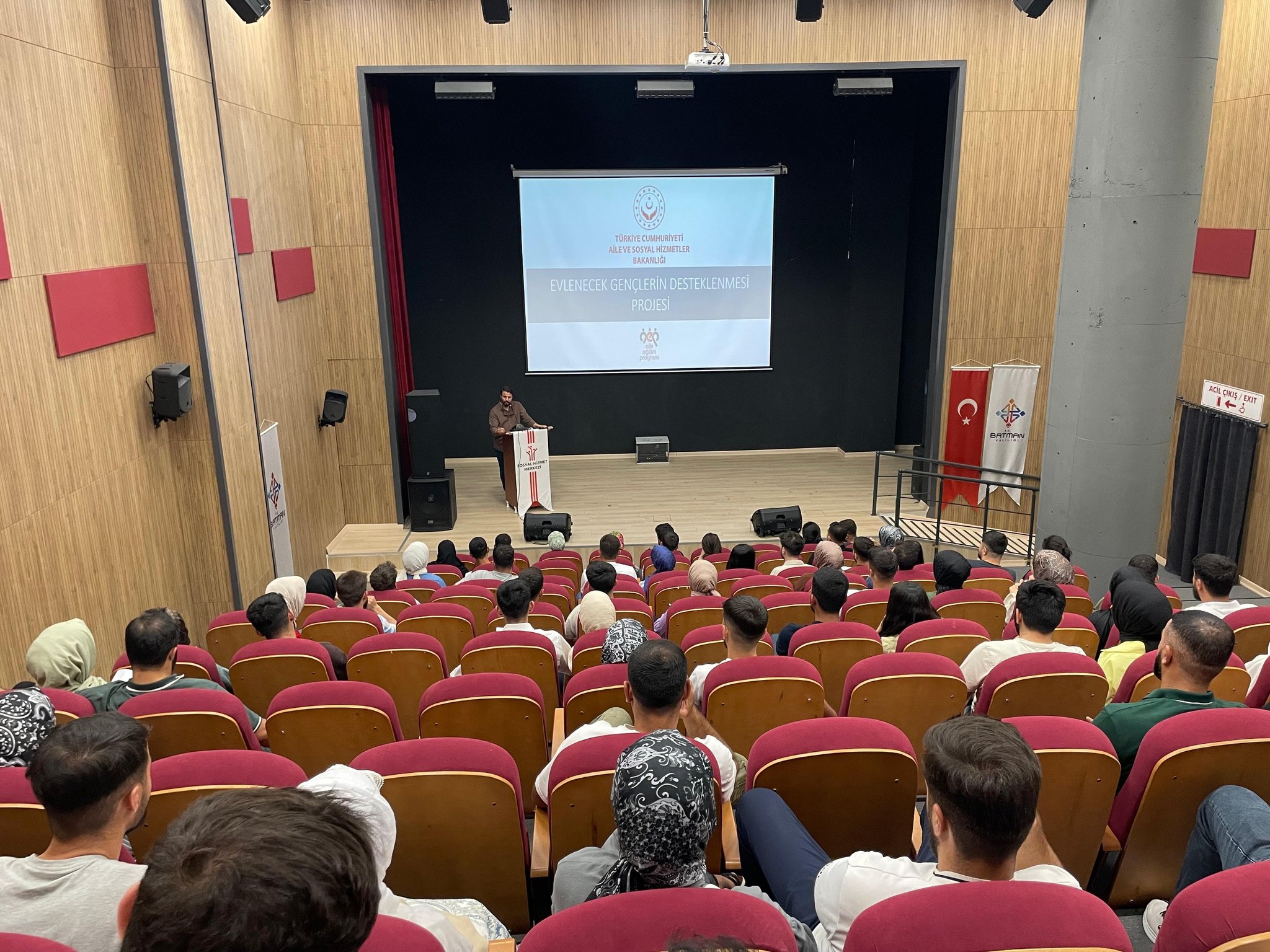 Evlenecek Gençlerin Desteklenmesi Projesi kapsamında “Evlilik Öncesi Eğitim Programı” eğitimi