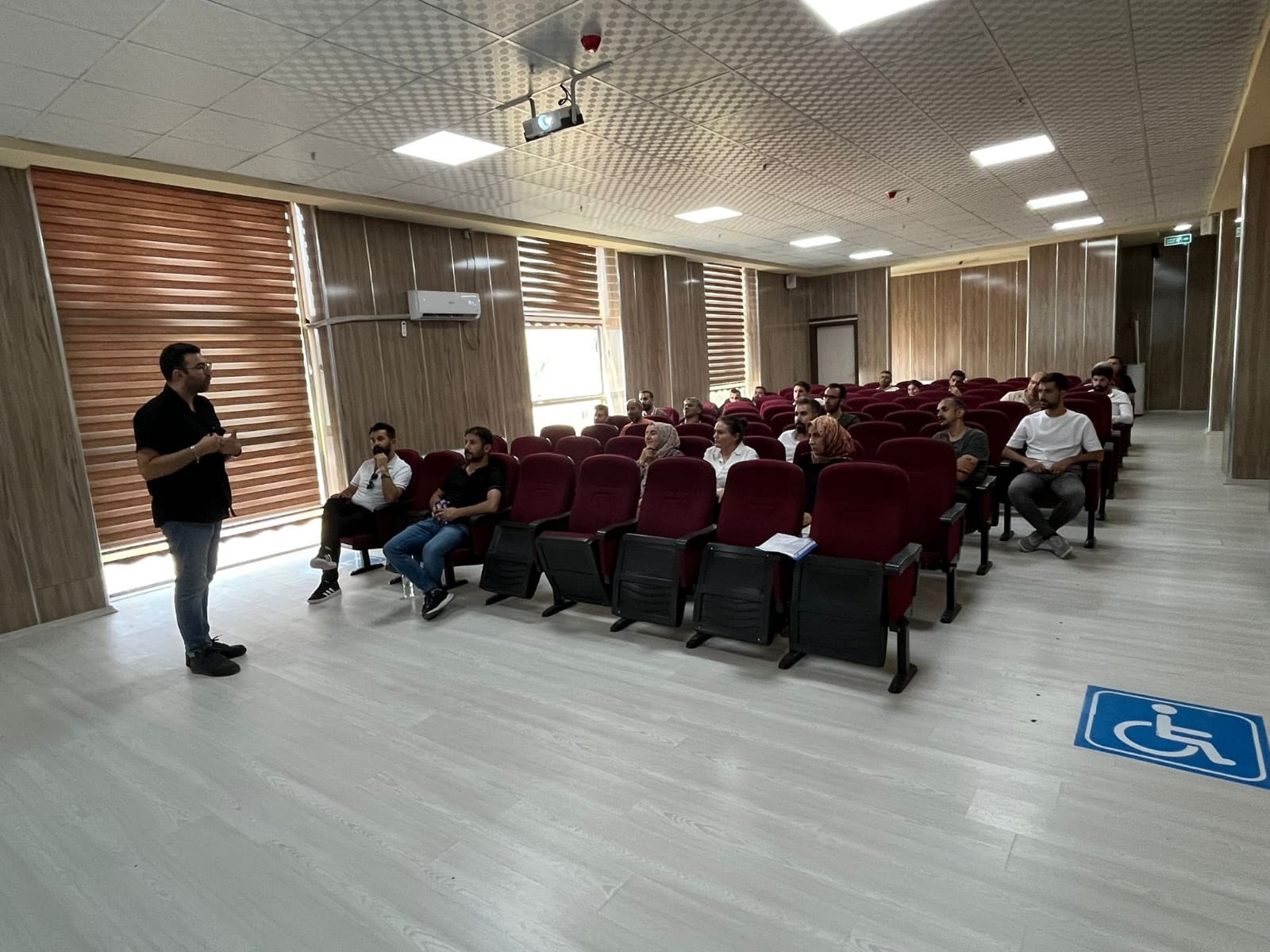 Yüksekova SHM Personellerine Sağlık Eğitimi 