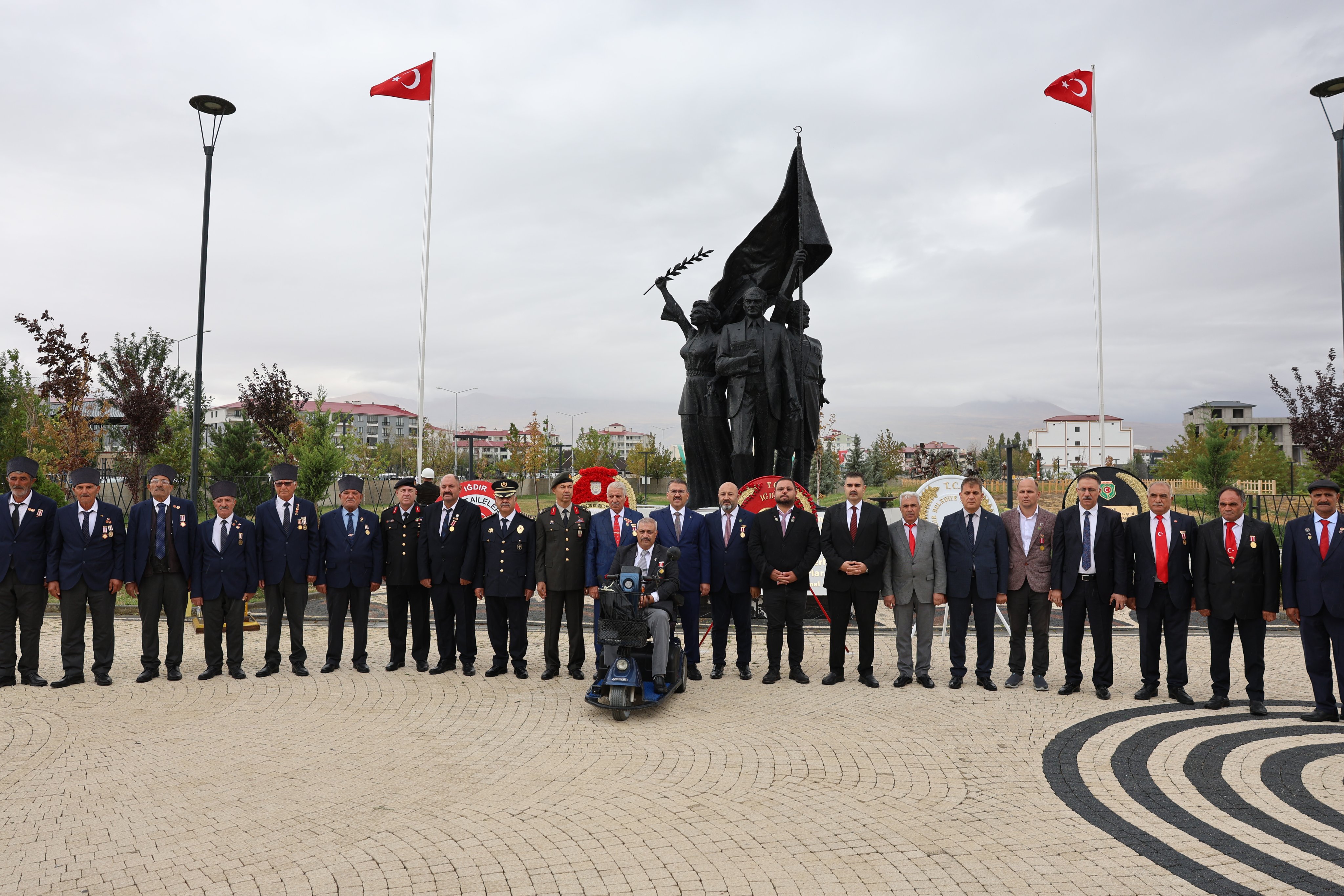 19 Eylül Gaziler Günü münasebetiyle, Atatürk Anıtı’nda Çelenk Sunma Töreni düzenlendi.