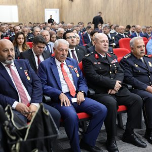 19 Eylül Gaziler Günü münasebetiyle, Atatürk Anıtı’nda Çelenk Sunma Töreni düzenlendi. - fotoğraf 9