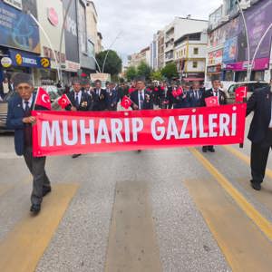 “Kahramanlarla Kardeşlik Yolunda” Yürüyüşü Coşkuyla Gerçekleşti - fotoğraf 5