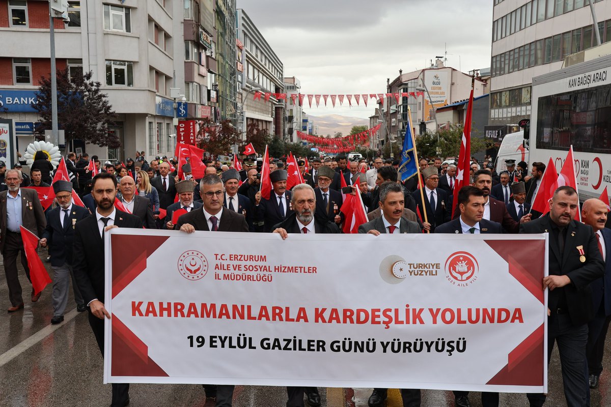 “Kahramanlarla Kardeşlik Yolunda” Yürüyüşü