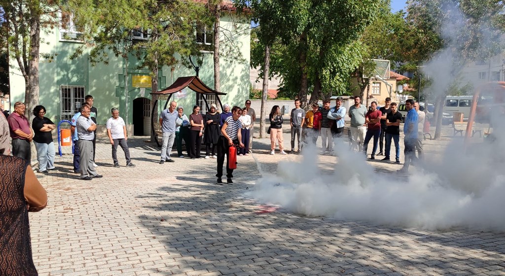 Çocuk Evleri Koordinasyon Merkezi’nde Yangın Eğitimi ve Tatbikatı Başarıyla Gerçekleştirildi